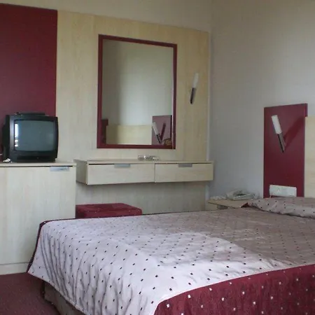 Hotell Carna Garden Side